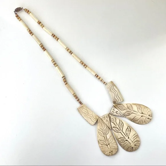 Vintage 1970s Artisan Etched Bone Statement Necklace - Picture 13 of 17
